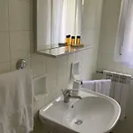 Отель Loveno